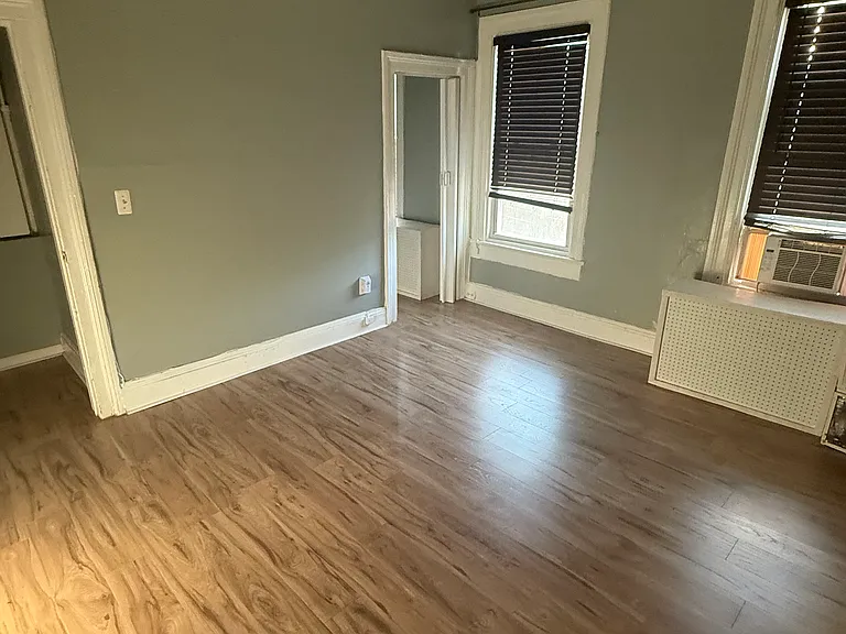 61 Lake St #2 — Photo 8