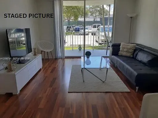 Montecarlo Condo — Photo 3