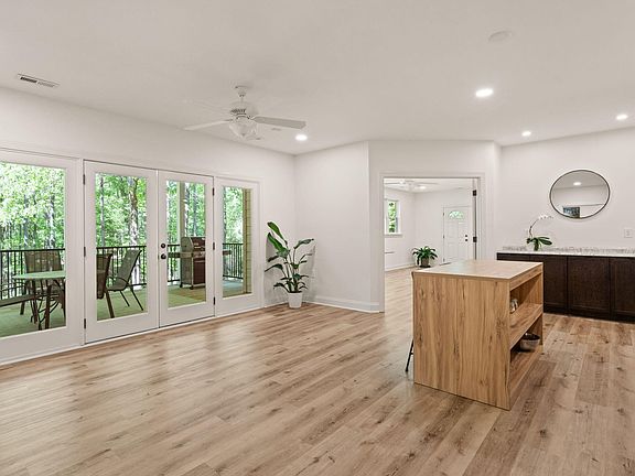 5th image of 1932 Pleasant Forest Way