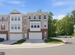 5076 Dimples Ct, Woodbridge, VA 22192