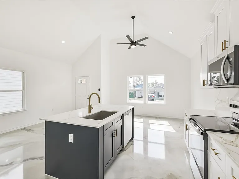 16922 W Forrestal — Photo 10