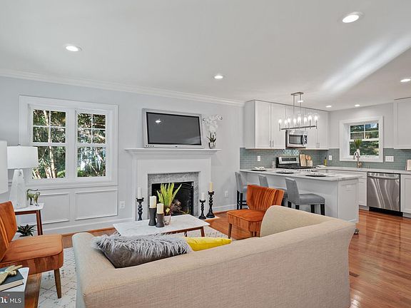 2nd image of 7107 Valleycrest Blvd