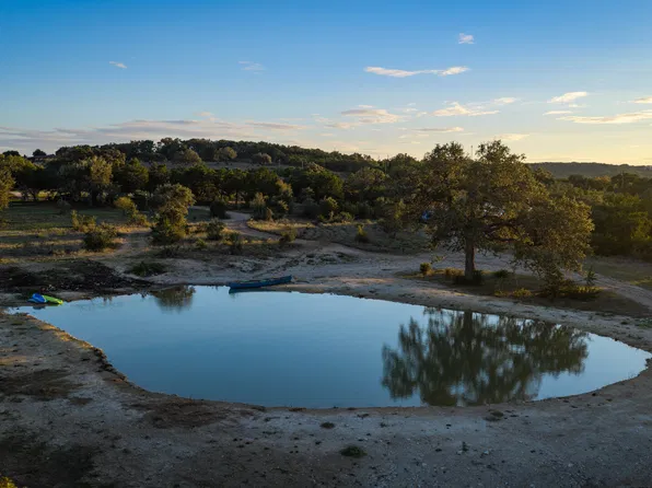 520 FLYING R RANCH RD, Spring Branch, TX 78070