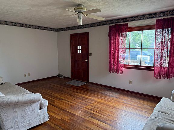 4th image of 1518 W 1st