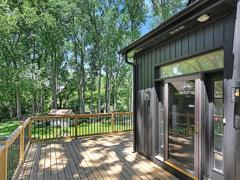 72 Hunter Ln — Photo 3
