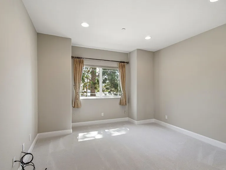 1367 Ramon Dr — Photo 18