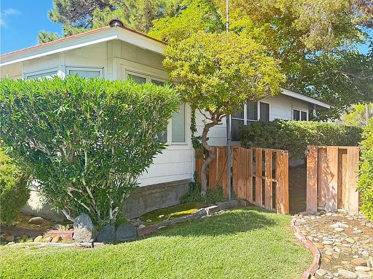 504 Cherry St — Photo 3
