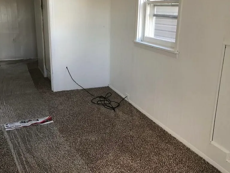 340 Lawrence St — Photo 10