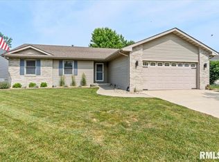 4200 Clearwater Ln, Springfield, IL 62703