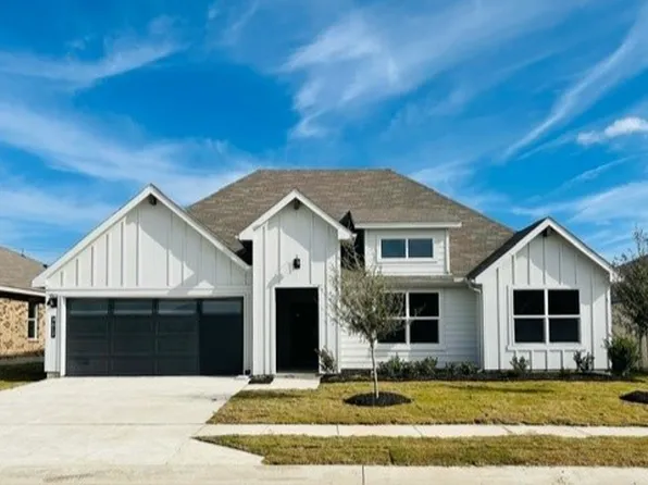 1612 Central Park Dr, Alvarado, TX 76009