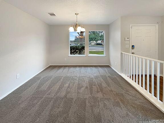 4th image of 9906 BERMUDA PALM