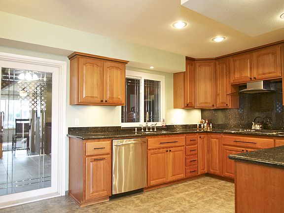4th image of 9416 Carlton Oaks Dr Unit C