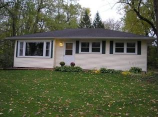 1204 Milwaukee St, Delafield, WI 53018