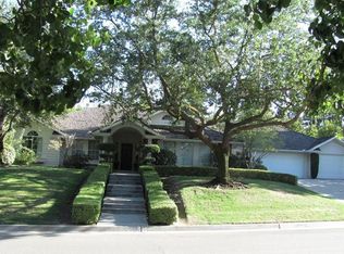 373 E Hillcrest Ave, Fresno, CA