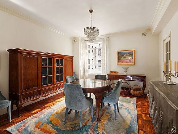 3rd image of 25 Central Park W APT 14R