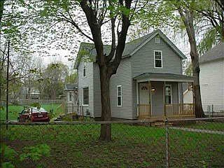 5th image of 18 Logan Ave