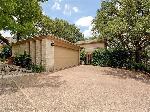 3rd image of 6508 Cascada Dr