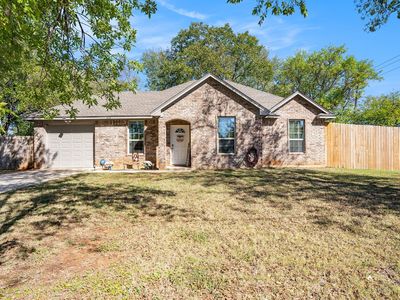 202 Gatrix Ave, Cleburne, TX, 76033