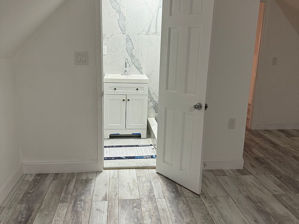 1st image of 120 Th St #3