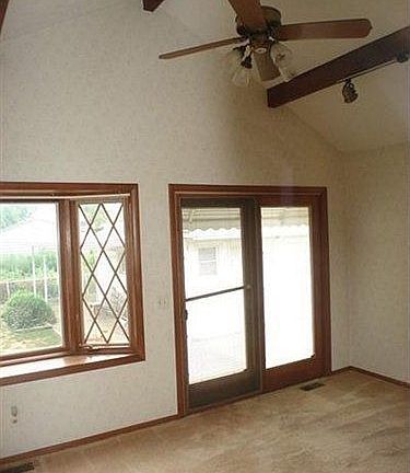4th image of 21151 Carol Ave