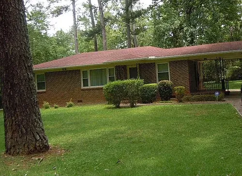 128 Lake Dr NE Photo 1 128 Lake Dr NE Photo 1