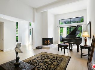 1553 Palisades Dr, Pacific Palisades, CA 90272