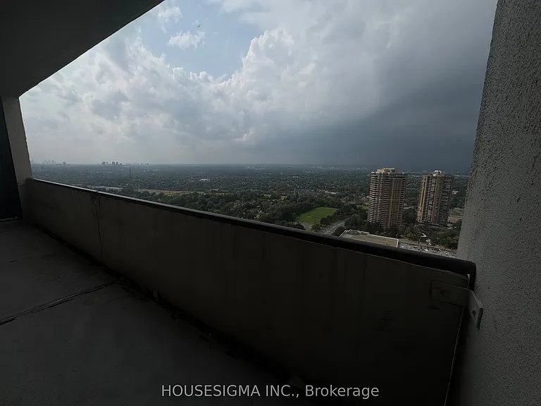 3303 Don Mills Rd #Penthouse 03 — Photo 21
