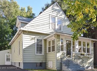 42 Julian St, Elgin, IL 60120