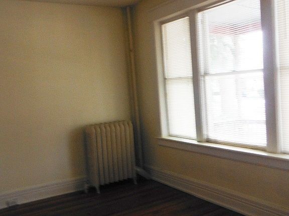 3rd image of 51 Cuyler Ave
