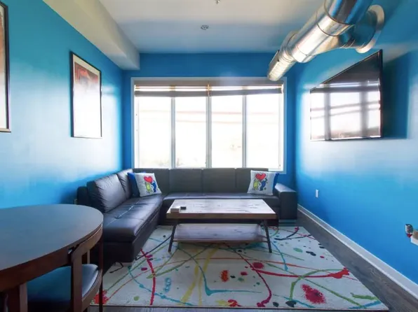 (undisclosed Address), Philadelphia, PA 19125