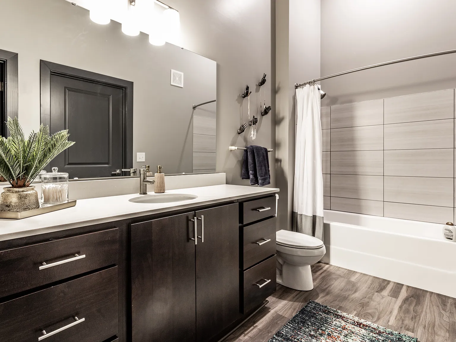 Spark Apartments — Photo 4