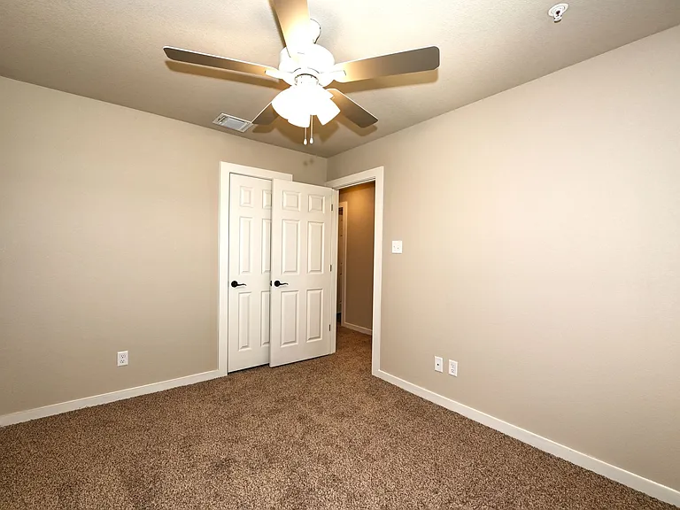 11318 Clearmine St — Photo 42