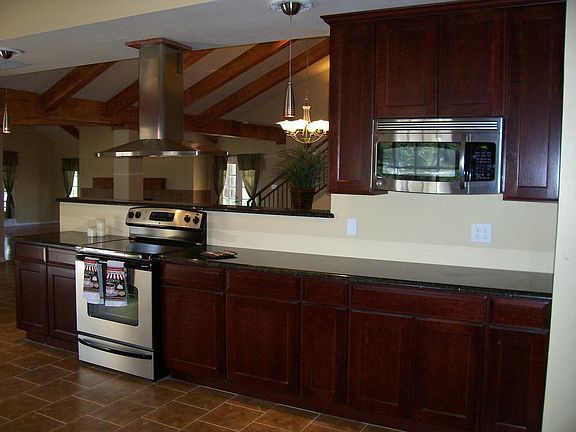 2nd image of 936 Country Club Ln