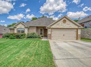712 Westgate Dr, Aledo, TX 76008