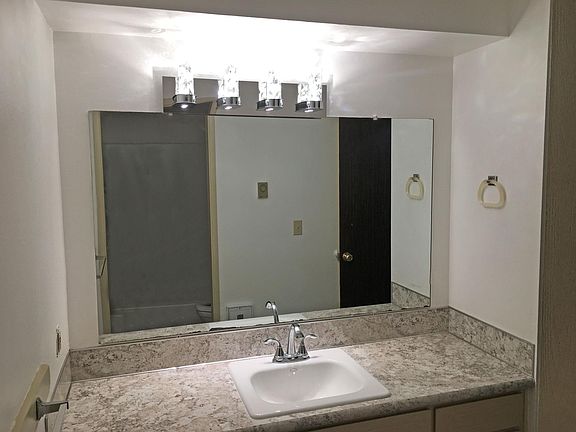 4th image of 1424 NE 140th Ave #C