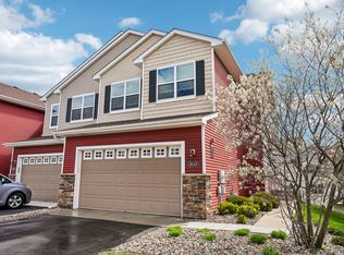 9519 Declaration Dr, Chanhassen, MN 55317