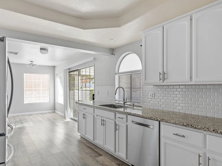 37 Fox Trace Ct — Photo 11