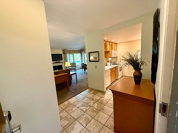 4th image of 15501 Davis Cup Ln