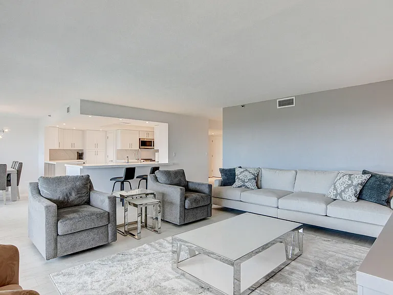 4301 N Ocean Blvd #507 — Photo 4