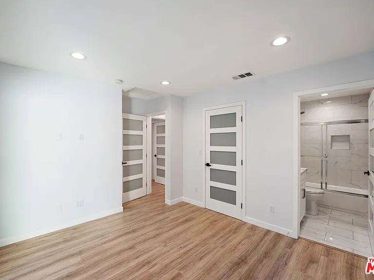 10726 Aqua Vista St — Photo 7