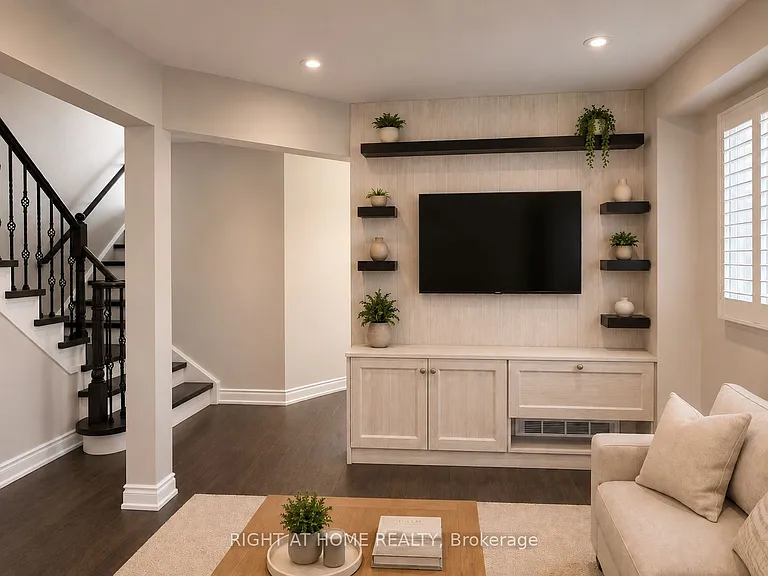 746 Walpole Cres #UPPER — Photo 8