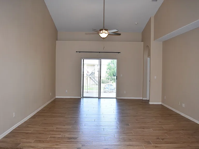 1040 Venetian Dr #203 — Photo 7