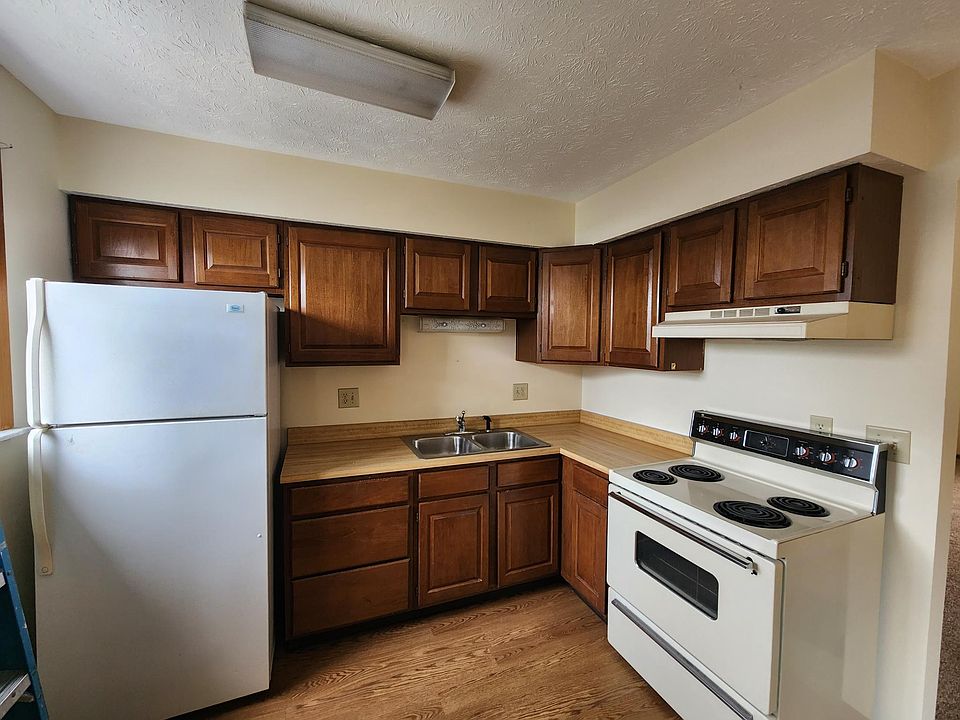 1st image of 7054 Emerald Ave #3