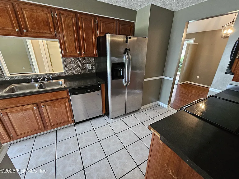 8176 Kilwinning Ln — Photo 6