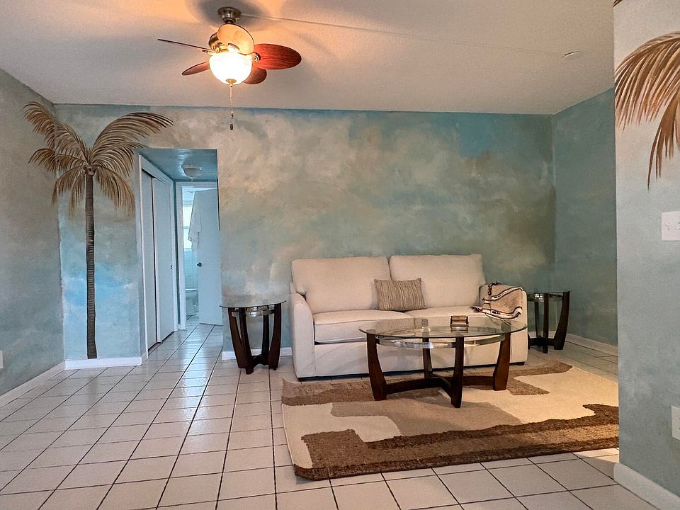 1st image of 9 N Birch Rd APT 402