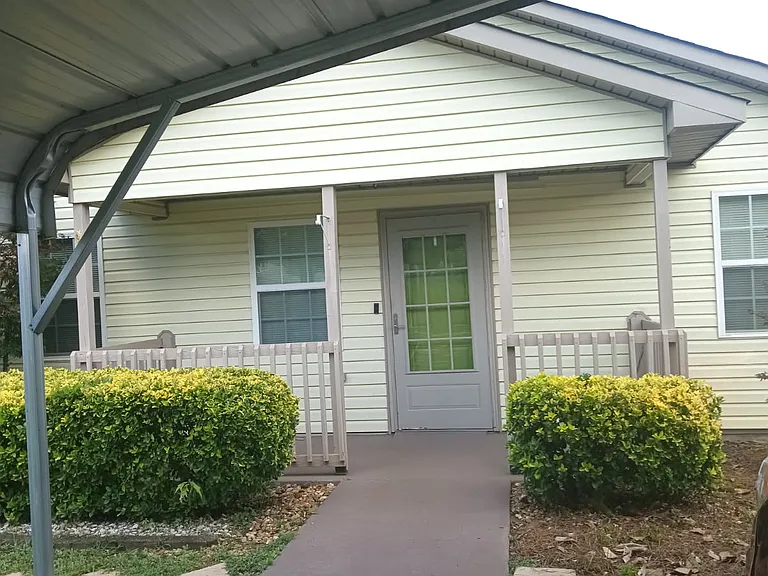 206 Orchard Way — Photo 2