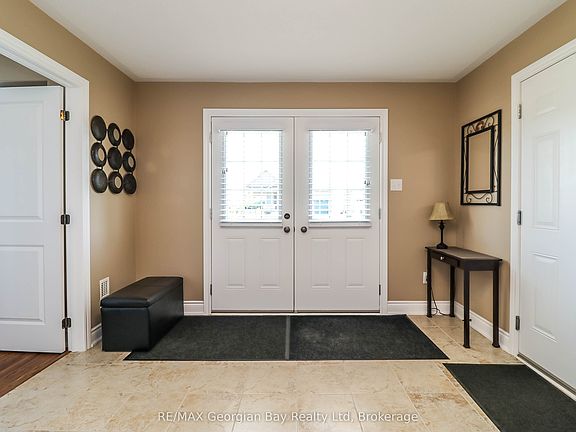 4th image of 936 Jordeli Ln