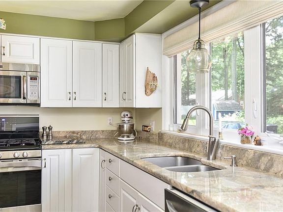 4th image of 647 Perkinswood Blvd SE