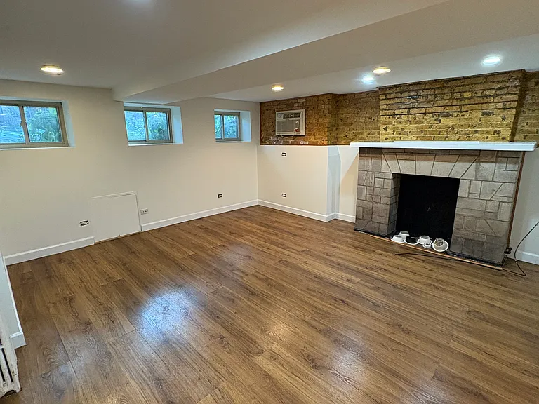 6641 N Ashland Ave #G — Photo 2