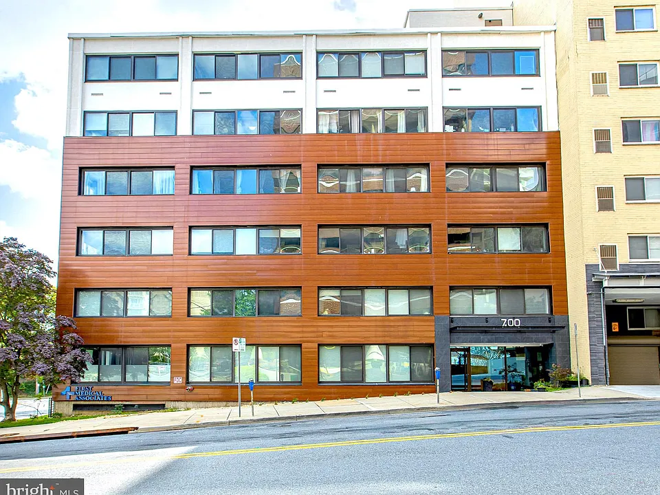 700 Roeder Rd #105